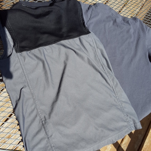 2 Boys Nike shirts size Small (little boys 6-8) - Picture 4 of 8